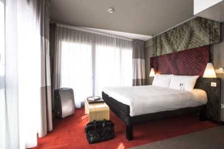 Une chambre nouvelle génération de l'Ibis Lille centre Grand Palais.