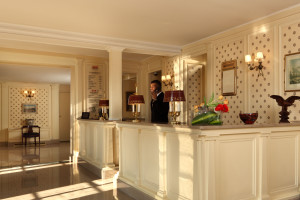 LE MÉTIER DE CHEF DE RÉCEPTION @ Madagascar Hôtel Consultant