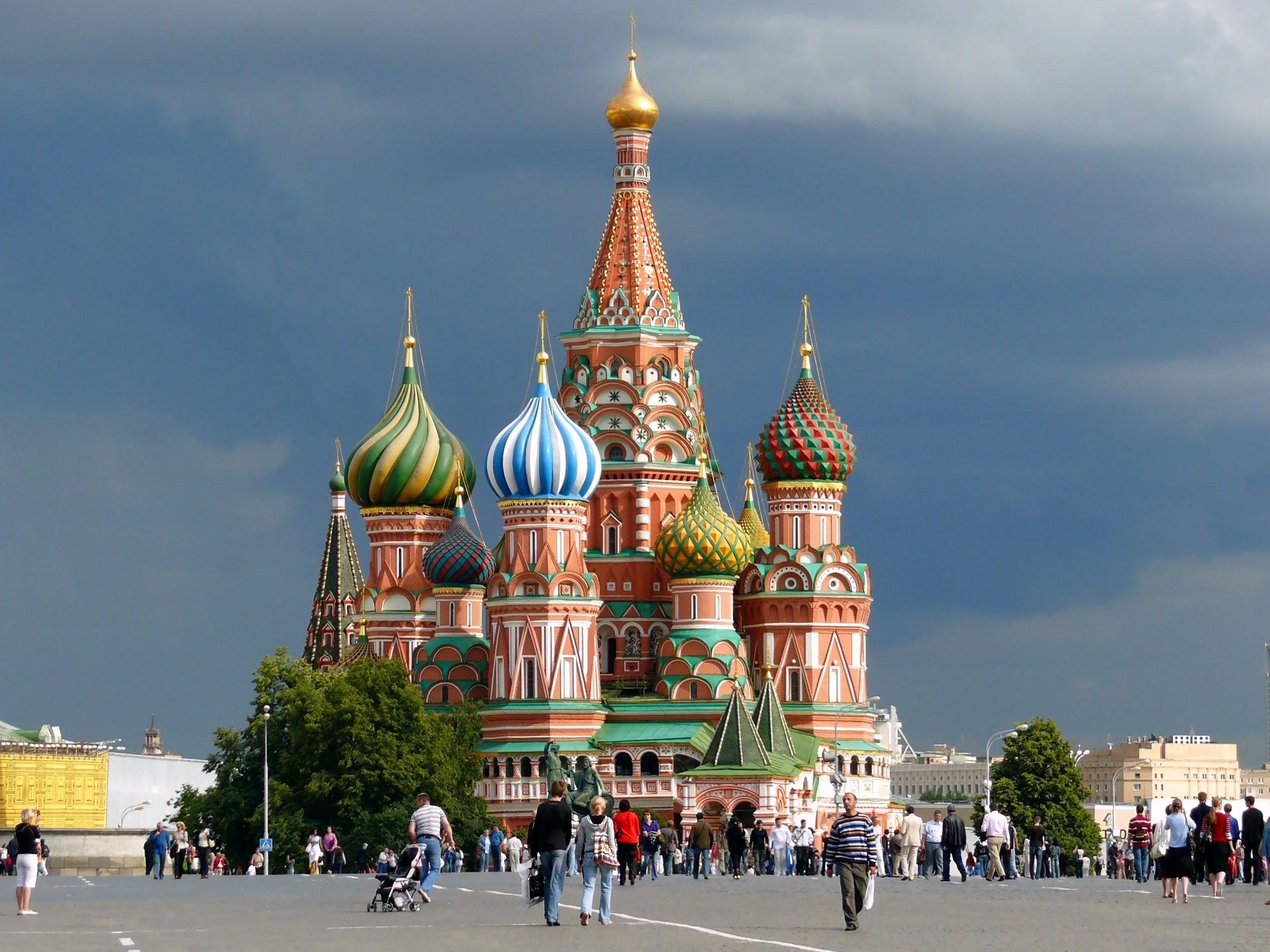 st-basil-s-cathedral-in-moscow-russia