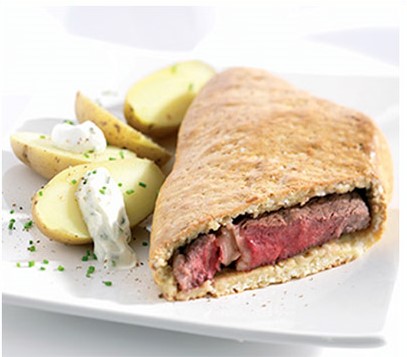 You are currently viewing Côte de bœuf en croûte de sel, pommes de terre Charlotte et crème ciboulette