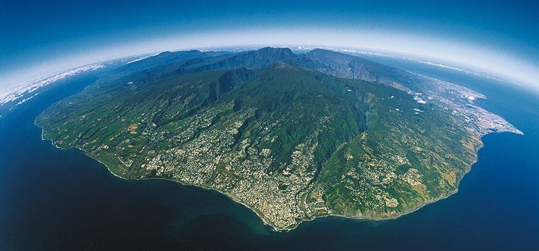 You are currently viewing La Réunion : ils créent une agence de voyages en plein confinement