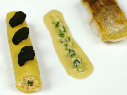 Lire la suite à propos de l’article Dos de lieu jaune rôti sur la peau, cannelloni de chair d’araignée aux courgettes