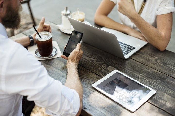 Lire la suite à propos de l’article À New York, des cafés interdisent les ordinateurs portables