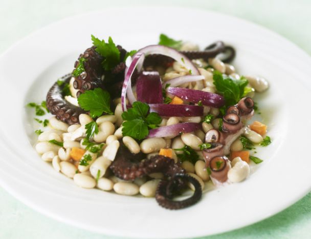 Lire la suite à propos de l’article Salade de poulpe épicée aux haricots coco
