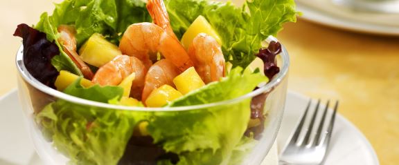 Lire la suite à propos de l’article Salade de crevettes à la mangue