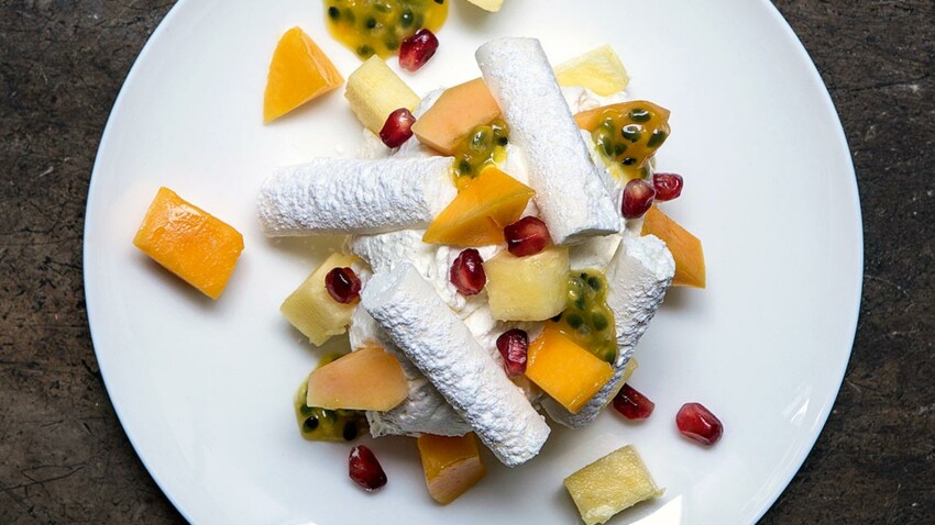You are currently viewing Pavlova aux fruits exotiques