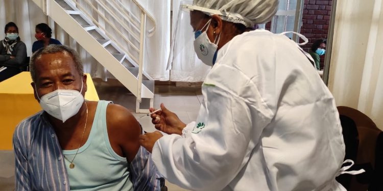 You are currently viewing AINA RAVELOSON : « Rassurer les touristes sur la destination Madagascar avec la vaccination »