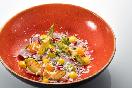 You are currently viewing Ceviche de Maigre, avocats, mangues, fruits de la passion et grenades